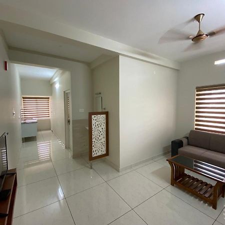 Nimet Residency Apartment Kochi Exterior photo